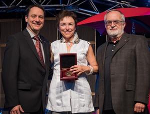 La Dre Denise Tousignant, médecin vétérinaire de la région de Québec, reçoit la plus haute distinction de sa profession!